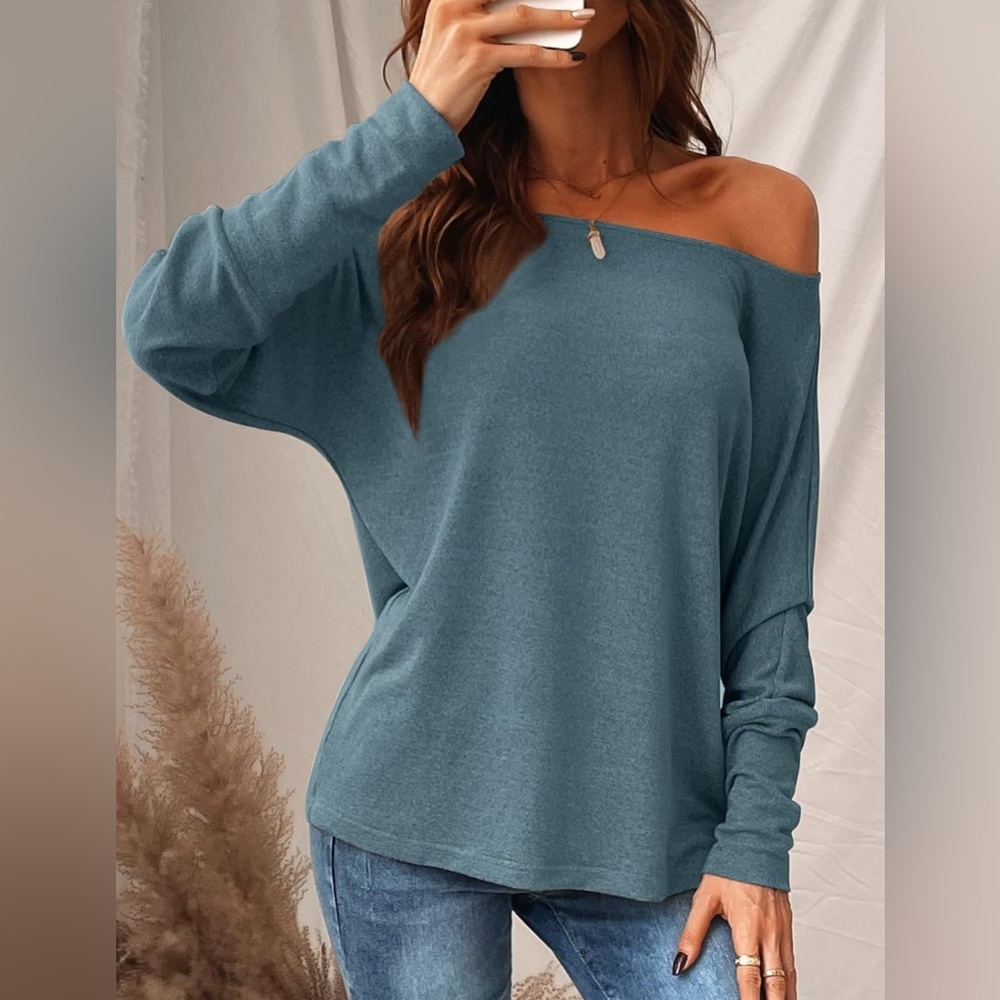 Set of 2 new CUPSHE off-shoulder long sleeve tops.